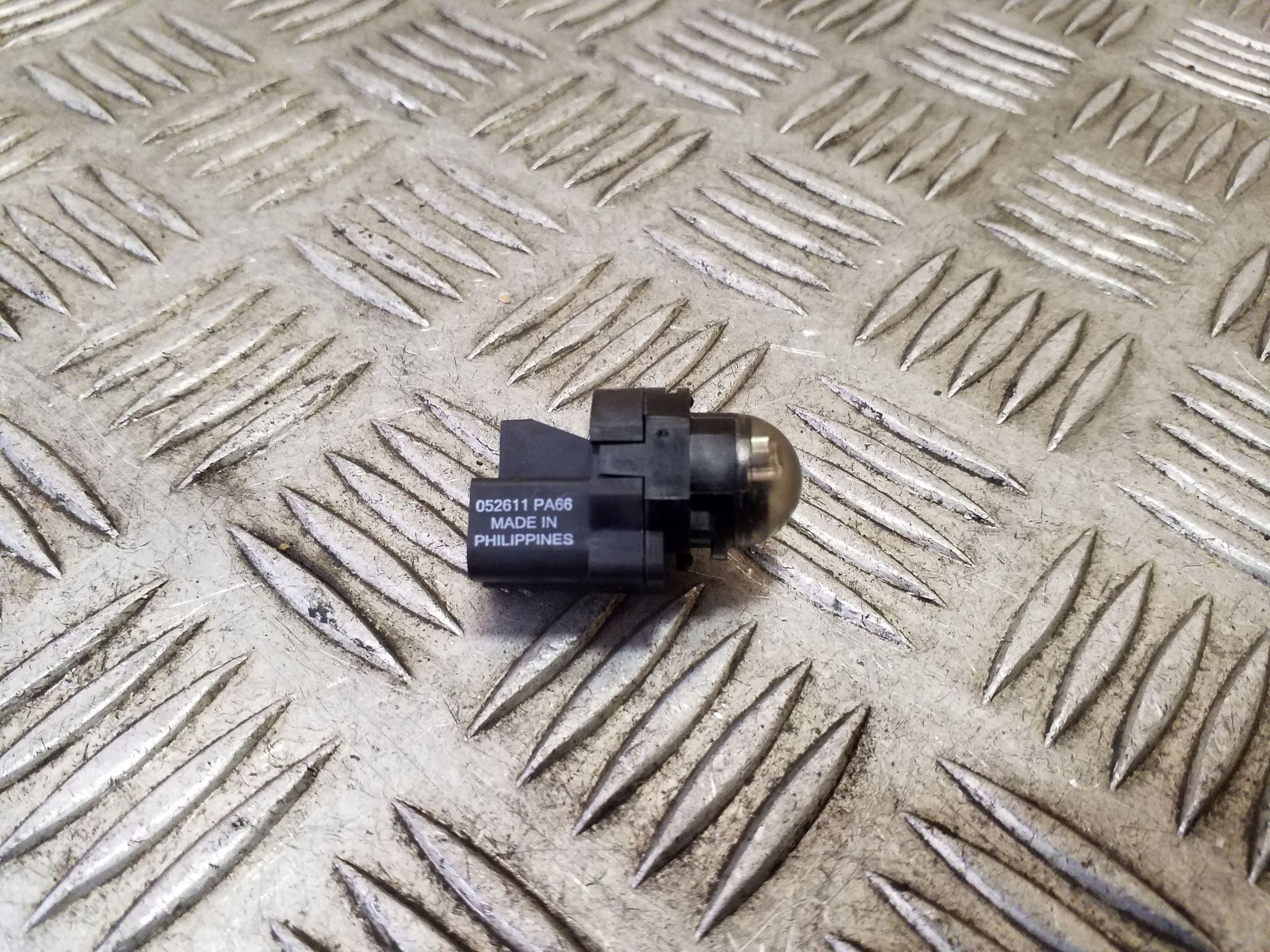 Sensor de Sol Captiva 2008 OEM 25713063 image 3