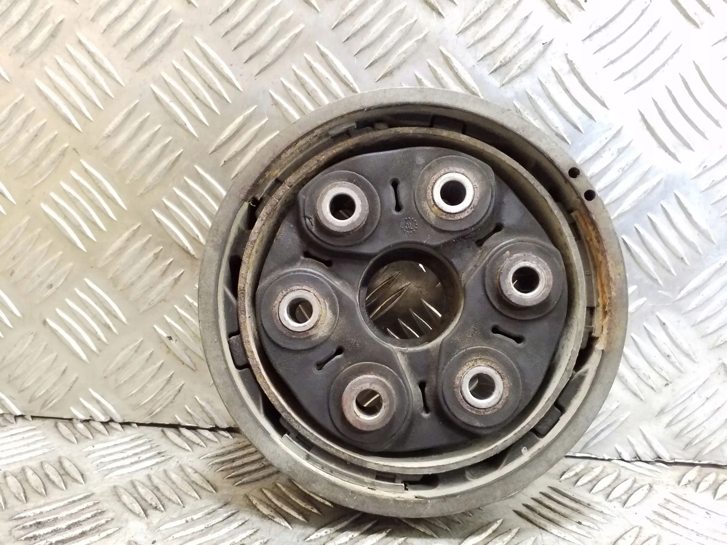 VW Tiguan Driveshaft Crosspiece OEM VAL256008