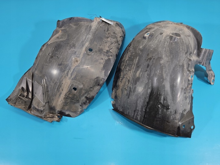Etulokasuoja oikea Renault Fluence 638450018R 638440013R