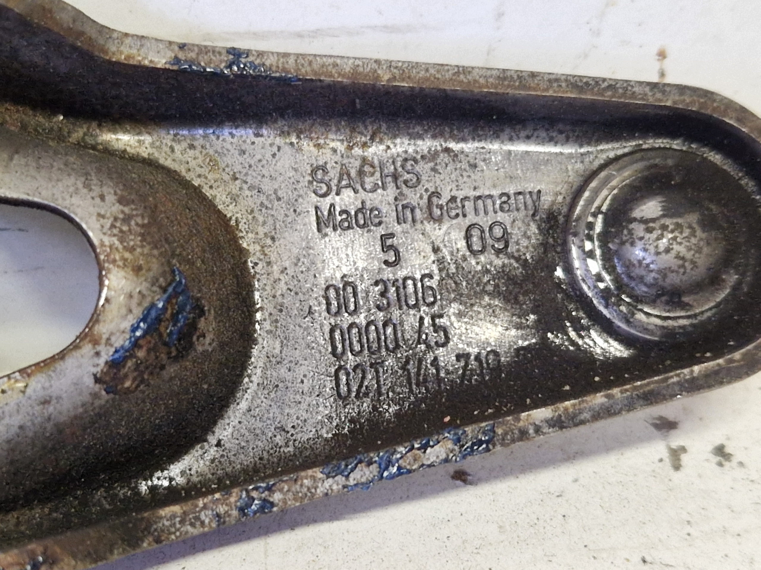 Kytkimen haarukka Skoda Fabia II 1.2 12V 02T141153G