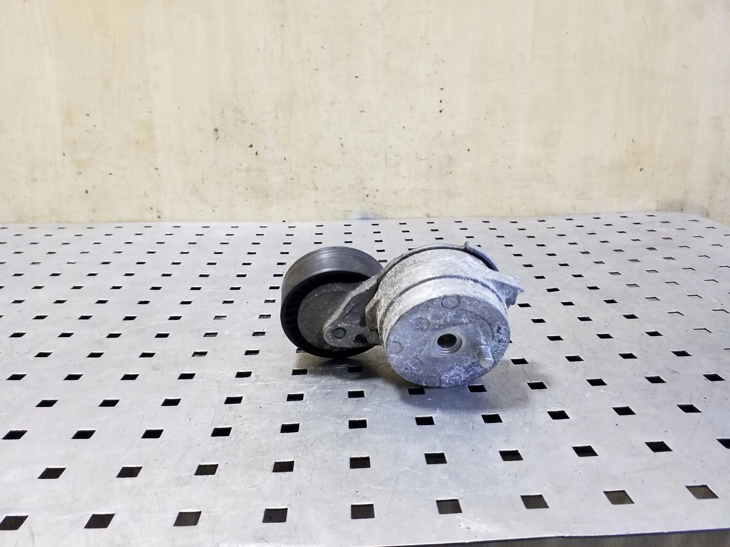 PORSCHE CAYENNE (92A) SPANNER FÜR LICHTMASCHINENRIEMEN 059903133J