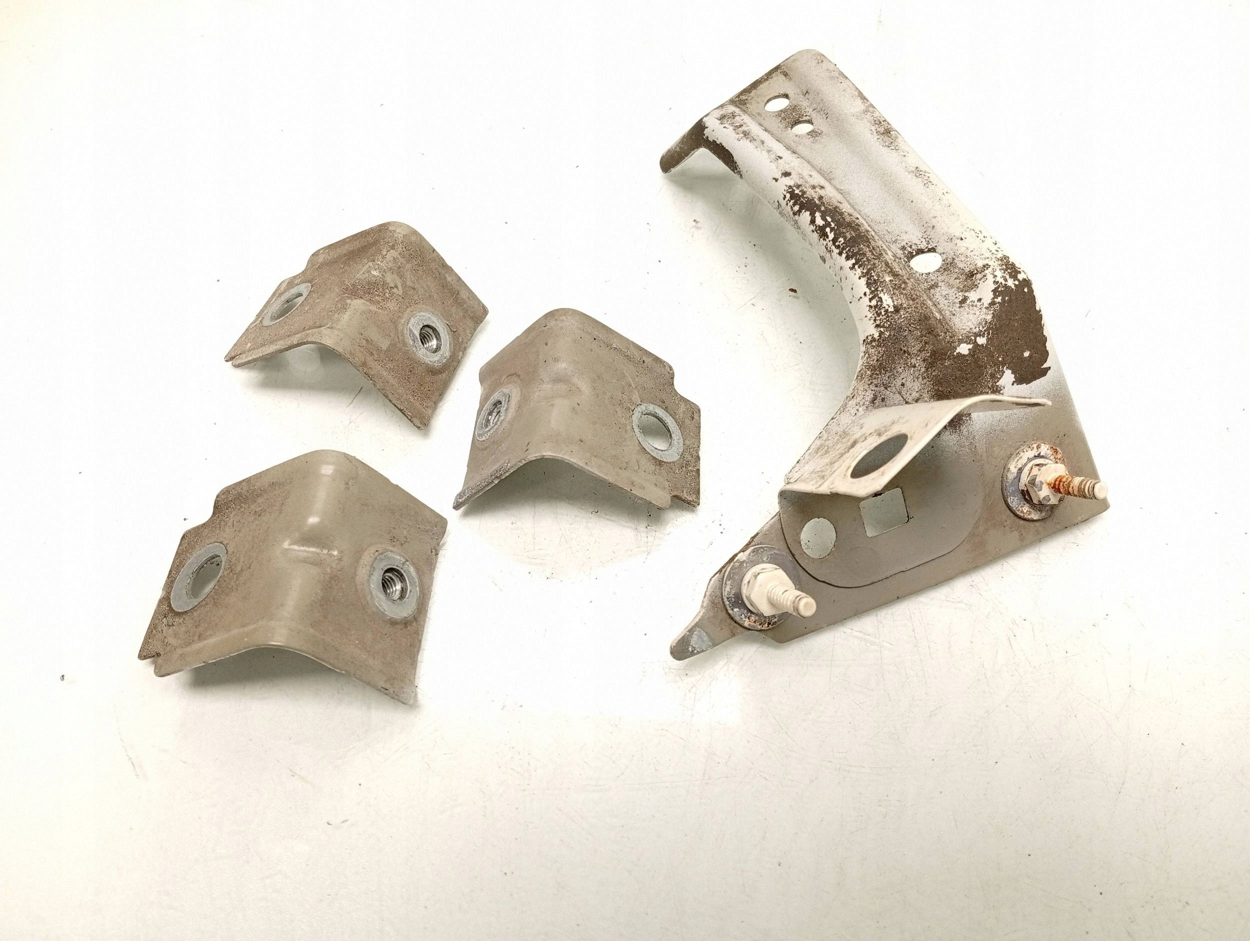 Kotflügelhalter rechts vorne VW Passat B8 3G0821142A