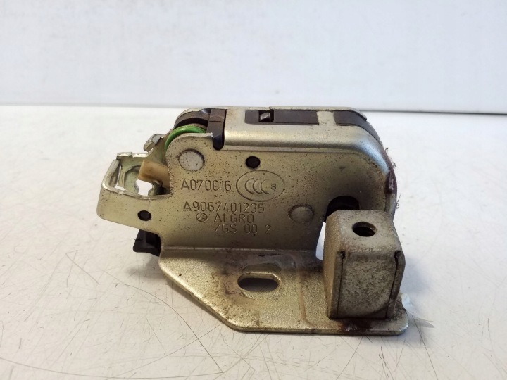 VOLKSWAGEN CRAFTER OVIEN LUKKO, VASEN PUOLI A9067401235