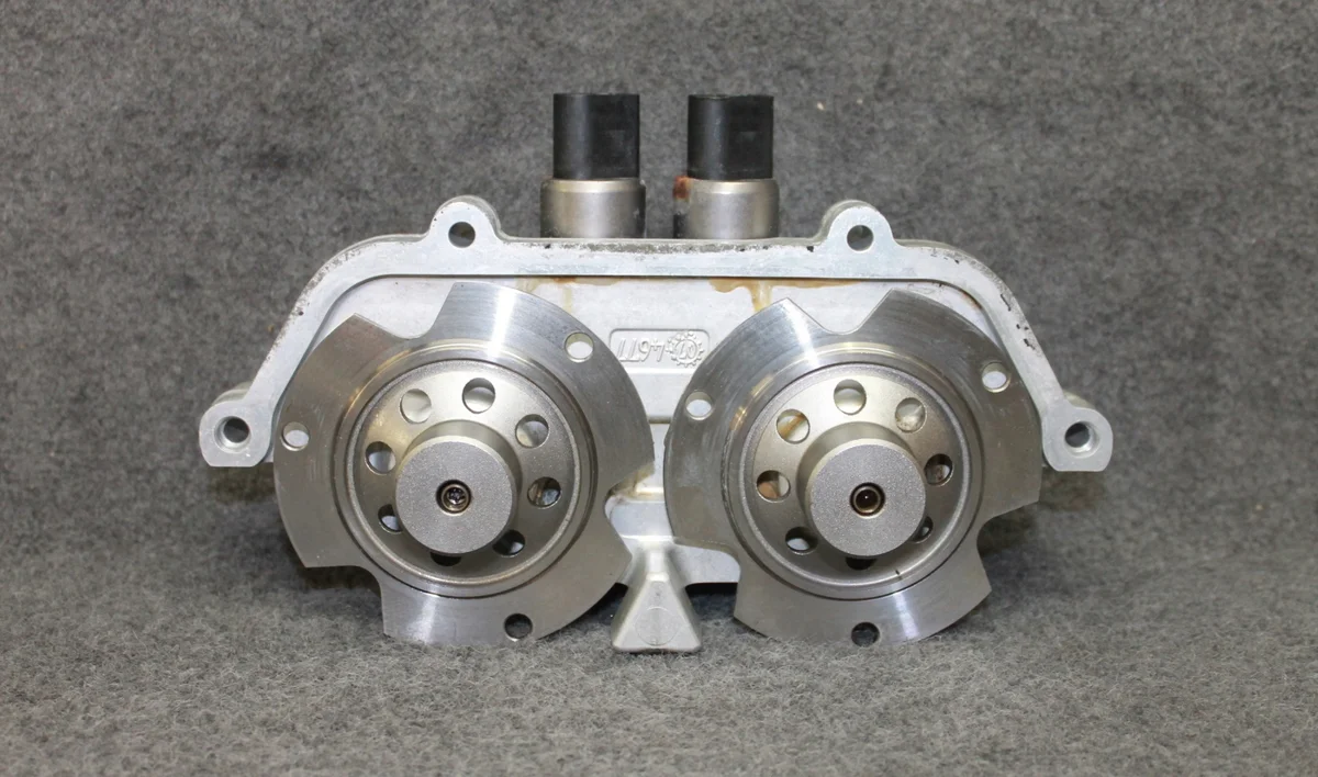 BMW E60 E63 VANOS Regulator Unit S85B50A image 3