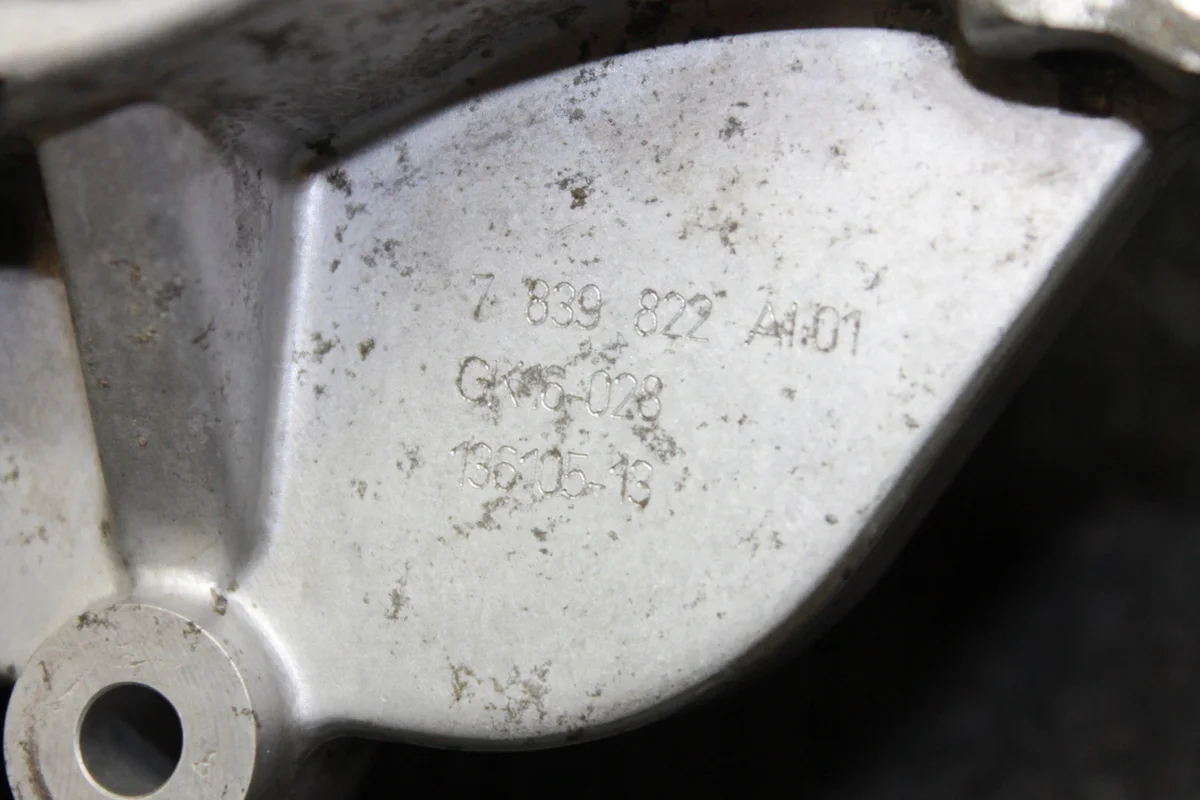 BMW E60 E63 VANOS Regulator Unit S85B50A image 5