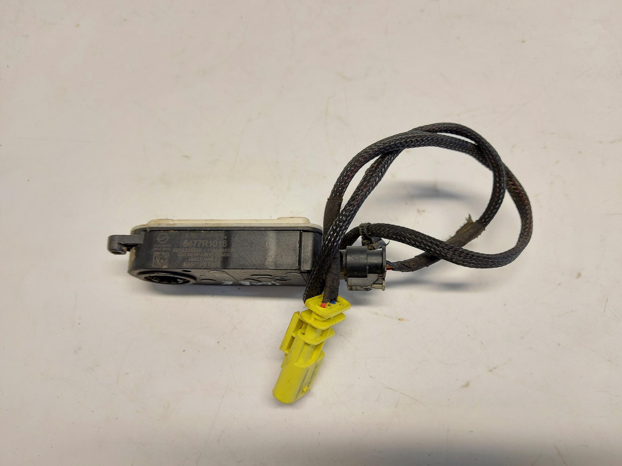 Peugeot 3008 III E3008 Moteur de volet avant 9858326680-jlk01