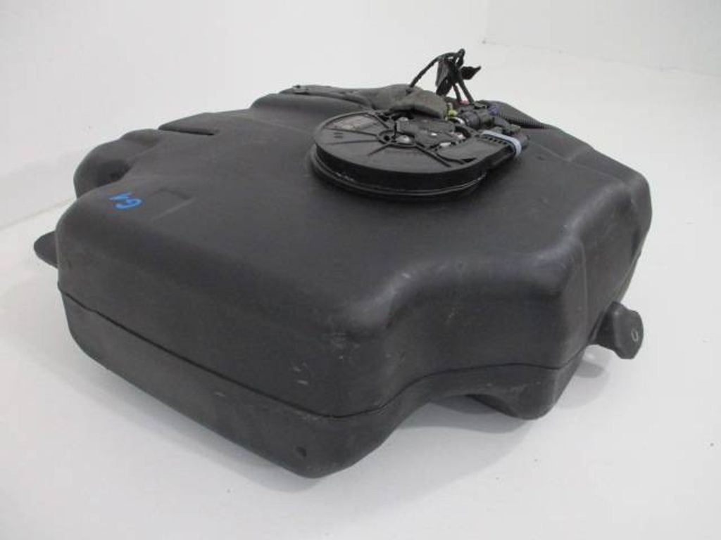 Mercedes W207 3.0 CDI AdBlue-Tank (gebraucht) image 3