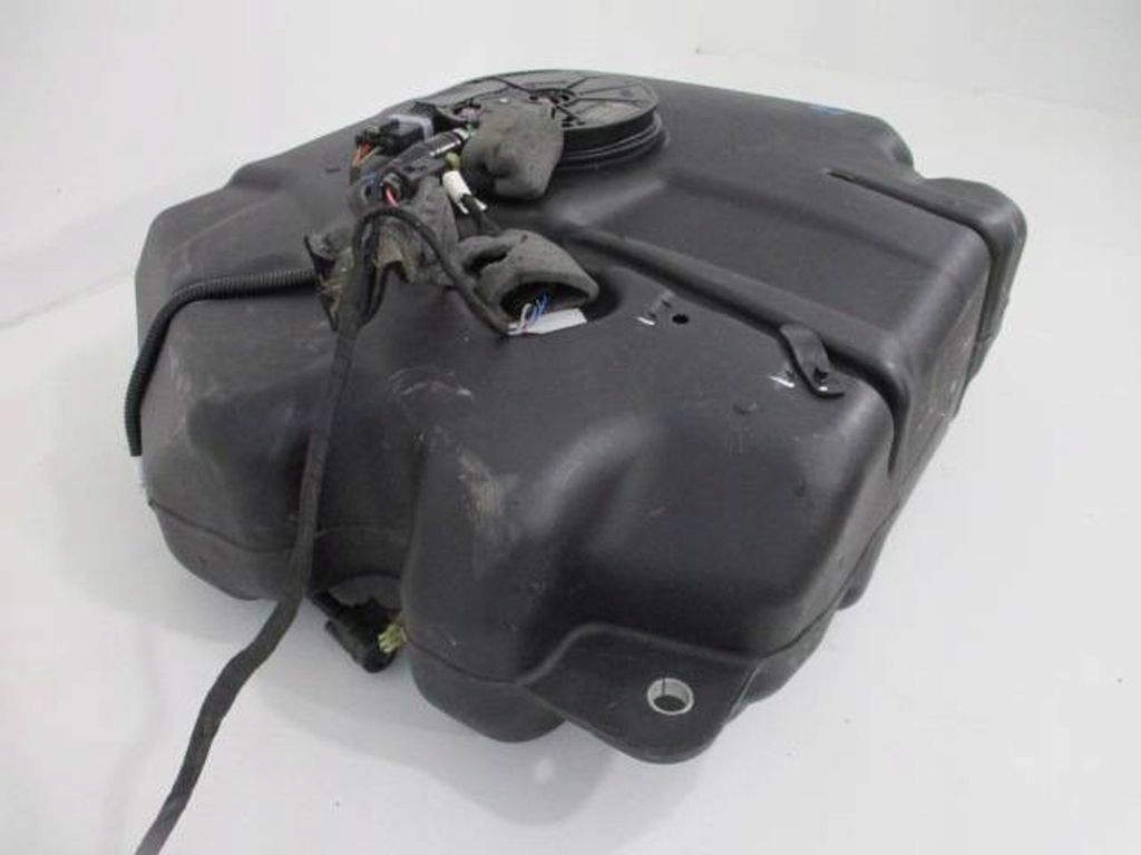 Mercedes W207 3.0 CDI AdBlue-Tank (gebraucht) image 6