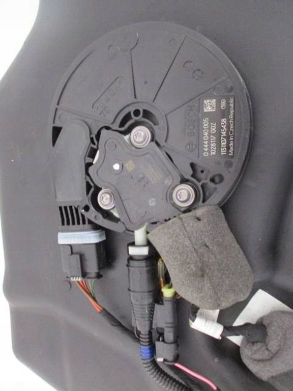 Mercedes W207 3.0 CDI AdBlue-Tank (gebraucht) image 7