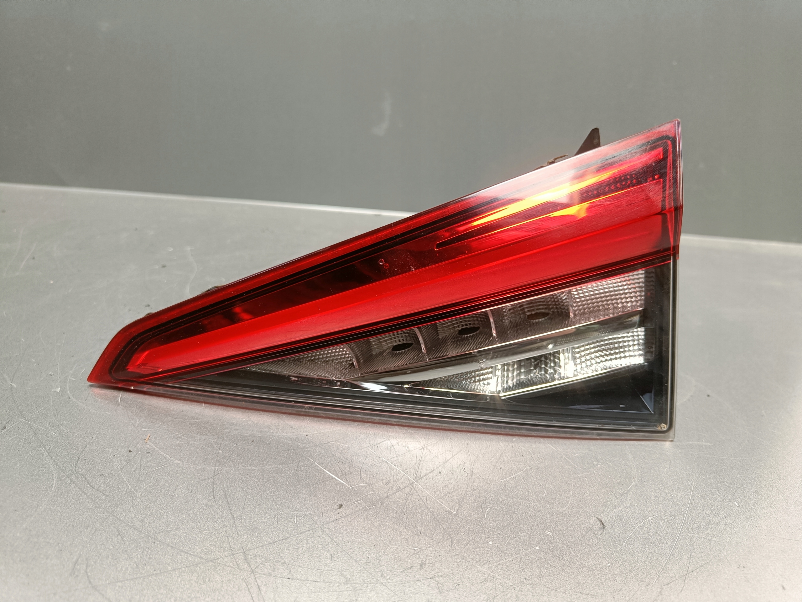 Luz Traseira Interna Direita Skoda Kodiaq I