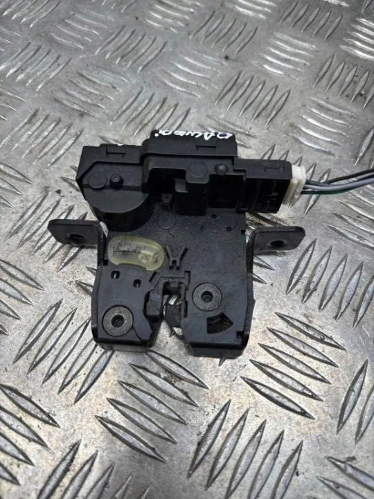 2013 Nissan Qashqai+2 Tailgate Lock 90502Ey11D