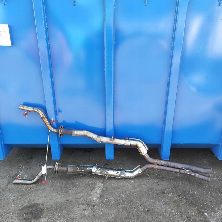 Aston Martin DB9 Cabrio Muffler 4G435220BD 35375986 6.0L 350kw 2008
