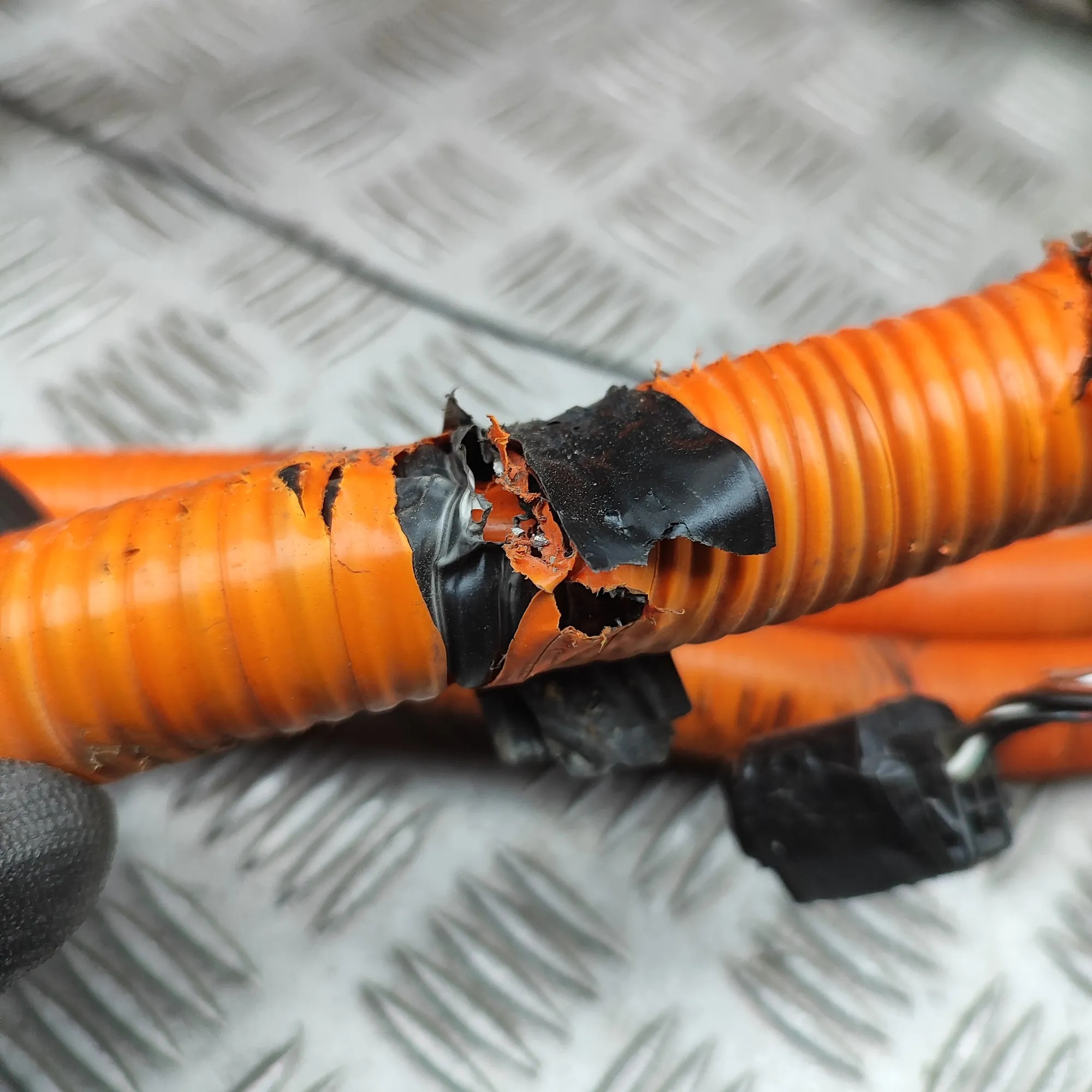 Câble de charge batterie Toyota bZ4X G908242060 image 4