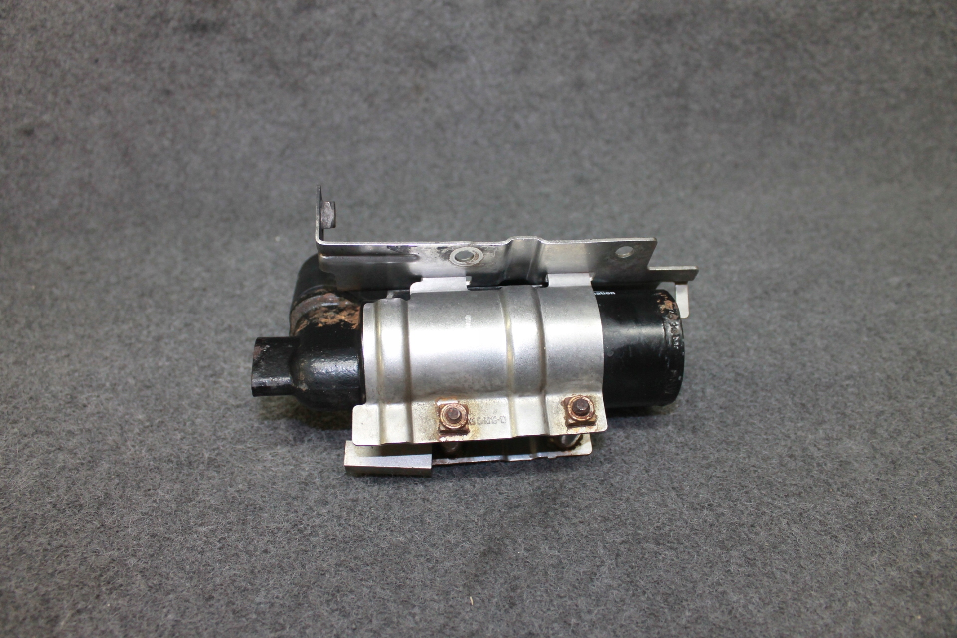 BMW E60 E63 M5 M6 Vanos tryckbehållare 7834553 image 4