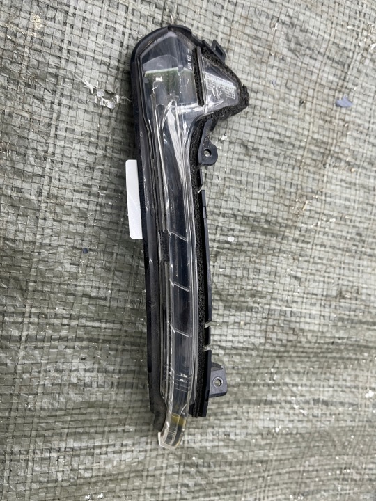 AUDI A6 S6 4G5 4G0 C7 10-18 Suuntavilkku LED vasen etupeili