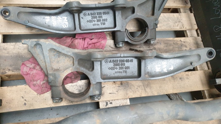 Actros MP2 MP3 Axor Stabilizer Mount Base 9423280241 EM