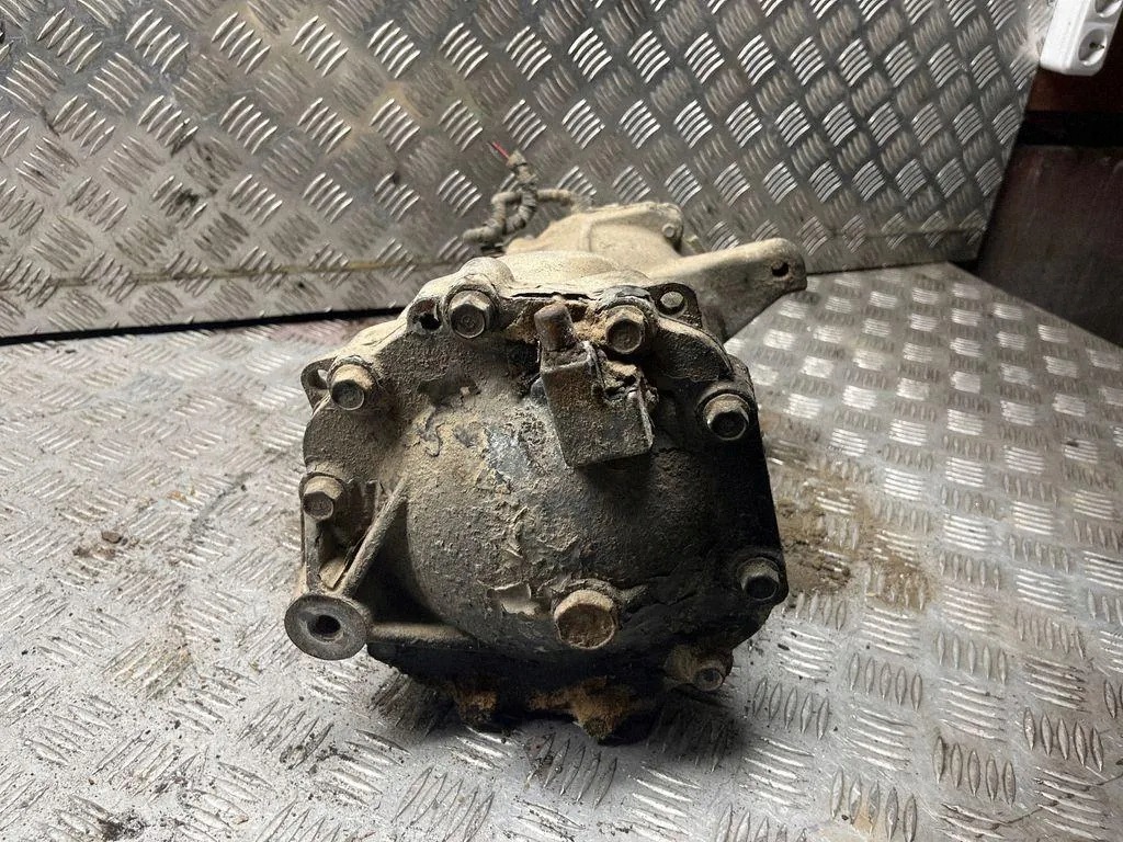 Taka-akseli KIA Sportage II Hyundai Tucson I 2.0 CRDI 4x4 OEM 4780039000
