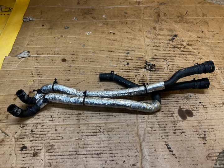 Water Hose Pipe Cadillac Escalade IV 6.2 V8 iscarparts: 23296815 23296814
