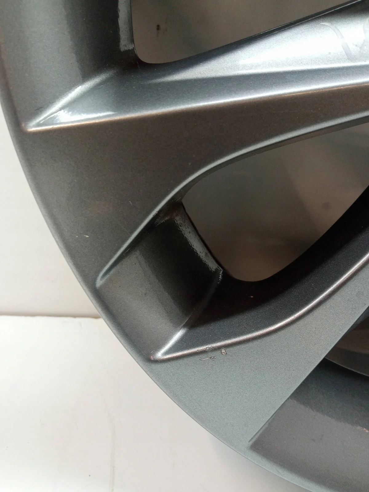 Alufelge 16 Zoll 5x114.3 ET48 HYUNDAI gebraucht image 8