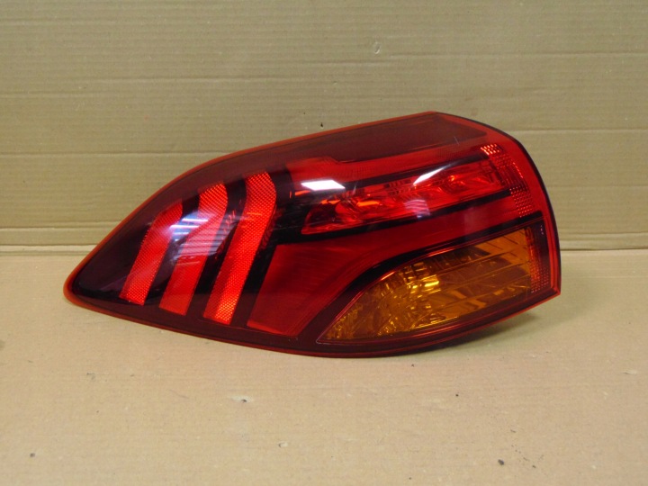 HYUNDAI TUCSON 2018- LEFT LIFT LAMP LED REAR TAIL