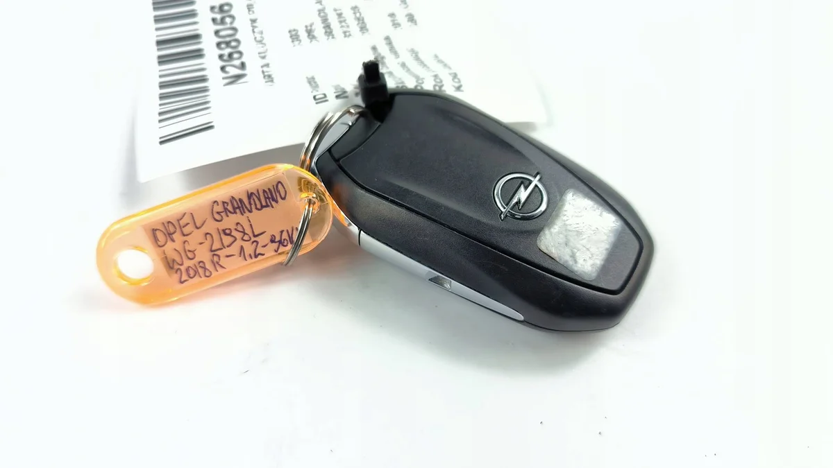 Used Opel Key Electronics Astra J Insignia image 3