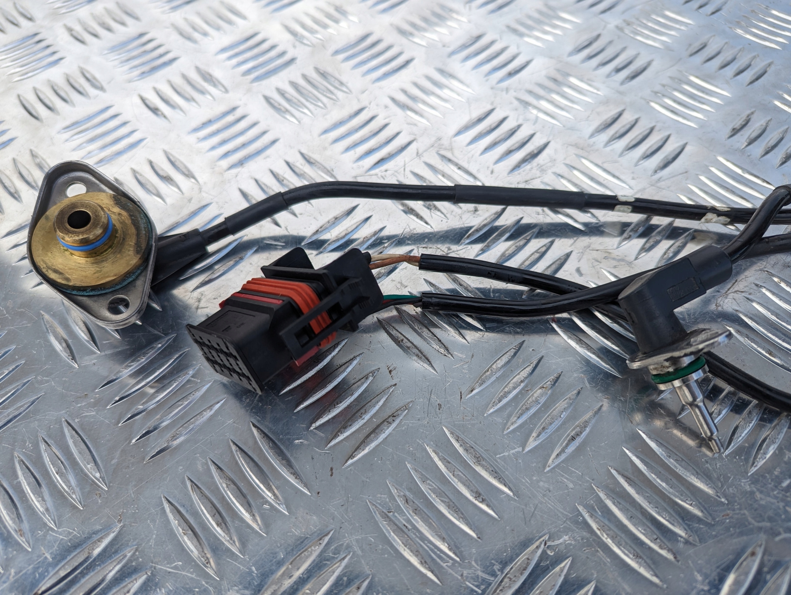 Sensor de pressão e temperatura no coletor Scania NTG image 4