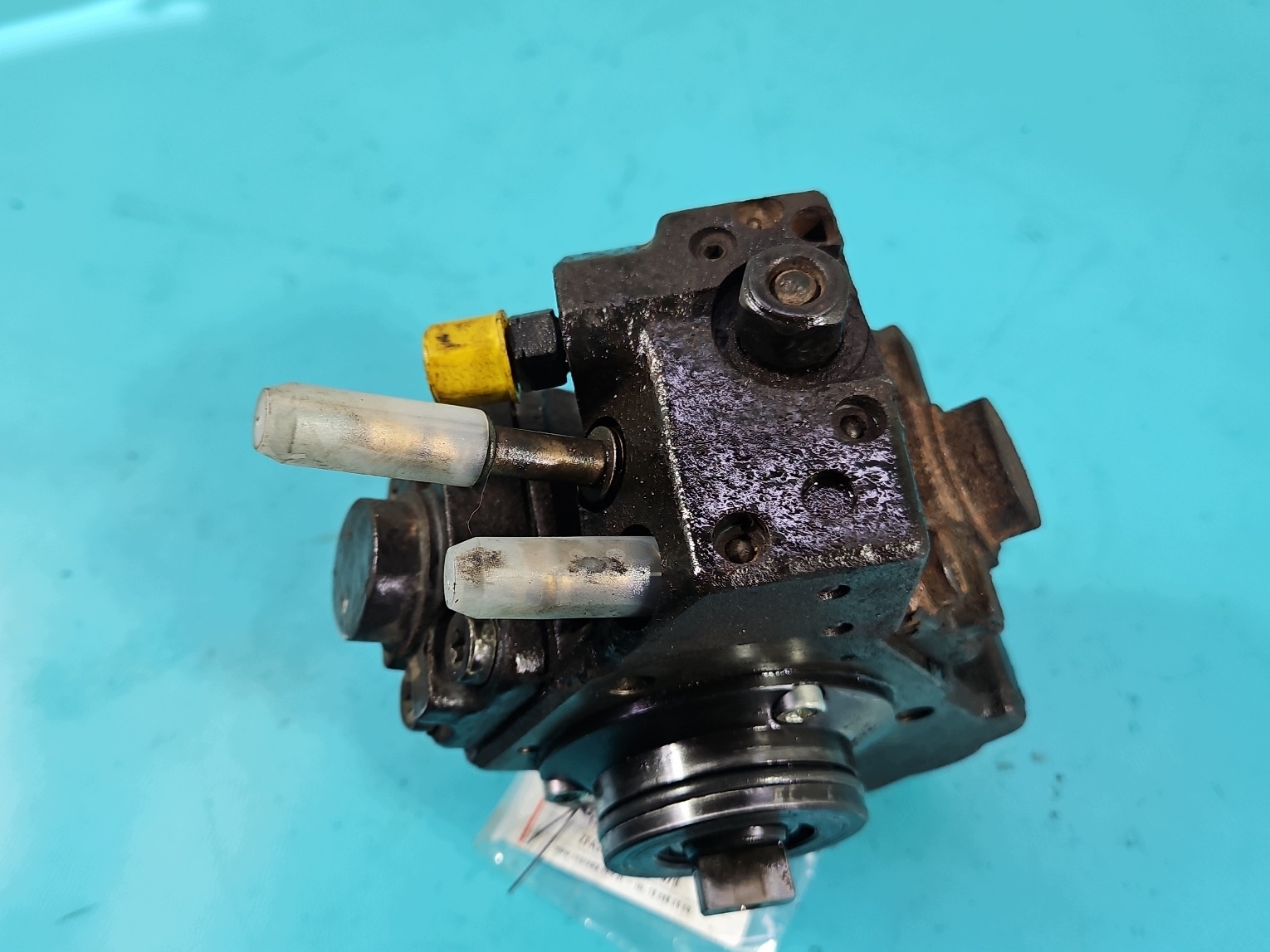 Ruiskutuspumppu Citroen Nemo Peugeot Bipper 1.3 HDI 0445010266