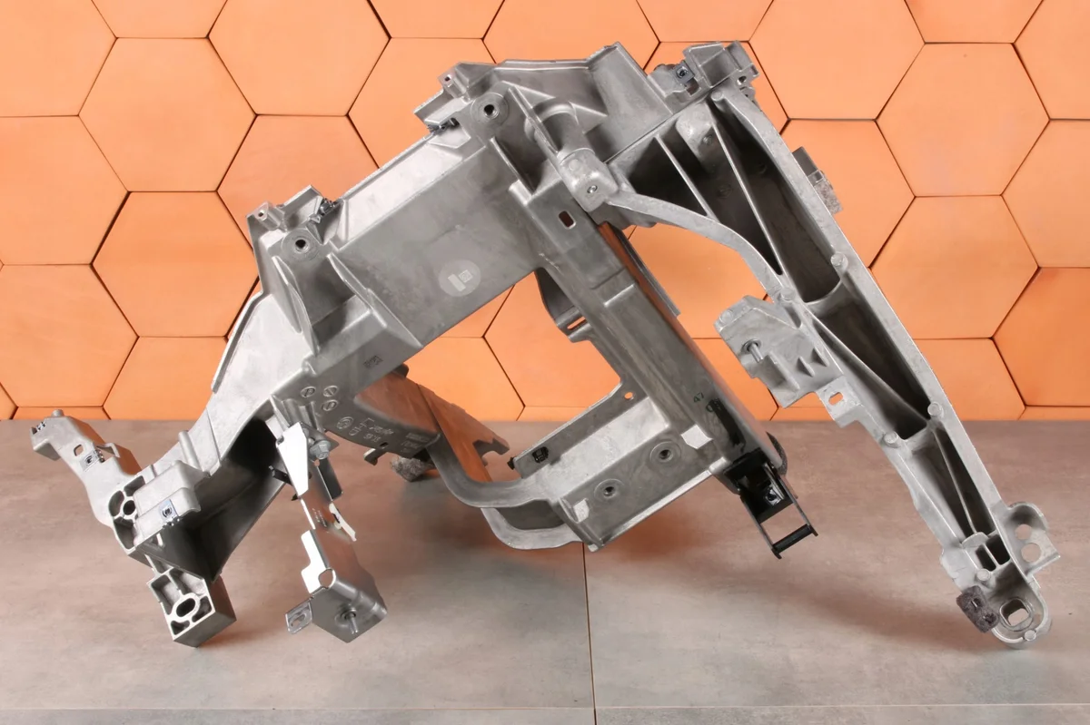 BMW iX I20 Halterung Armaturenbrett Konsole image 3