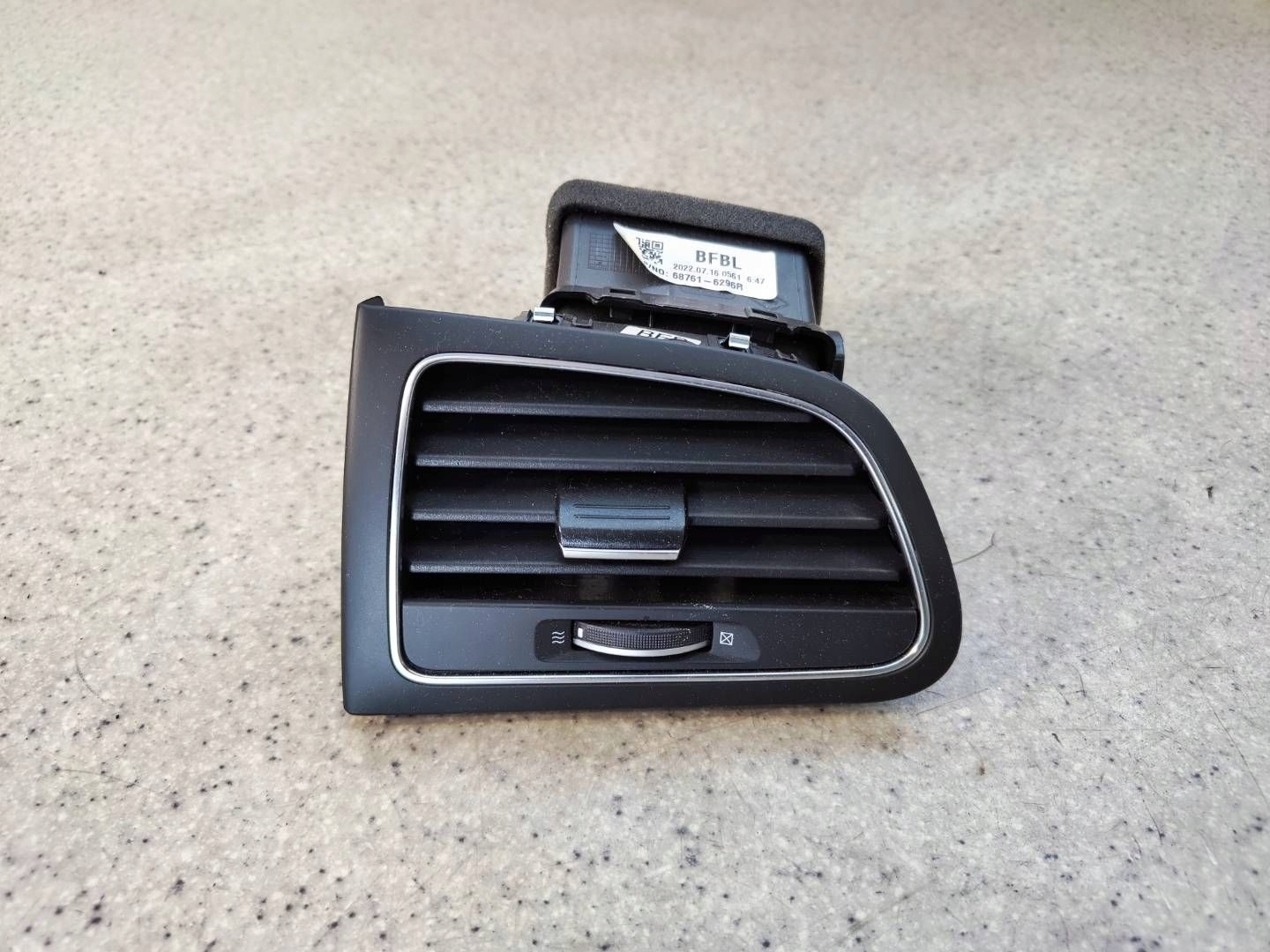 Luftventil 687616296R58 Renault Megane IV Lift image 2