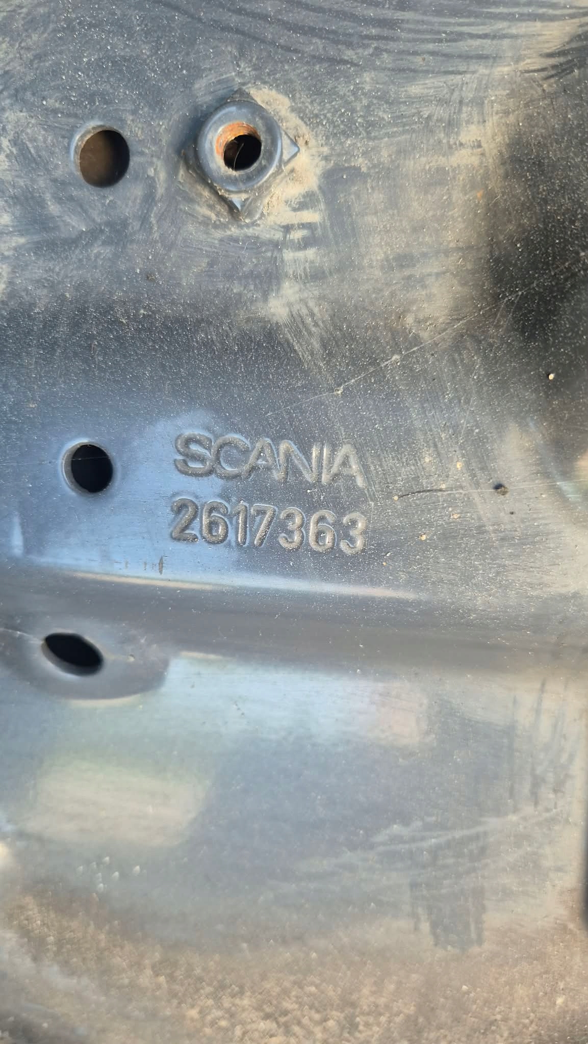 Kuivaimen kiinnike Scania 2617363