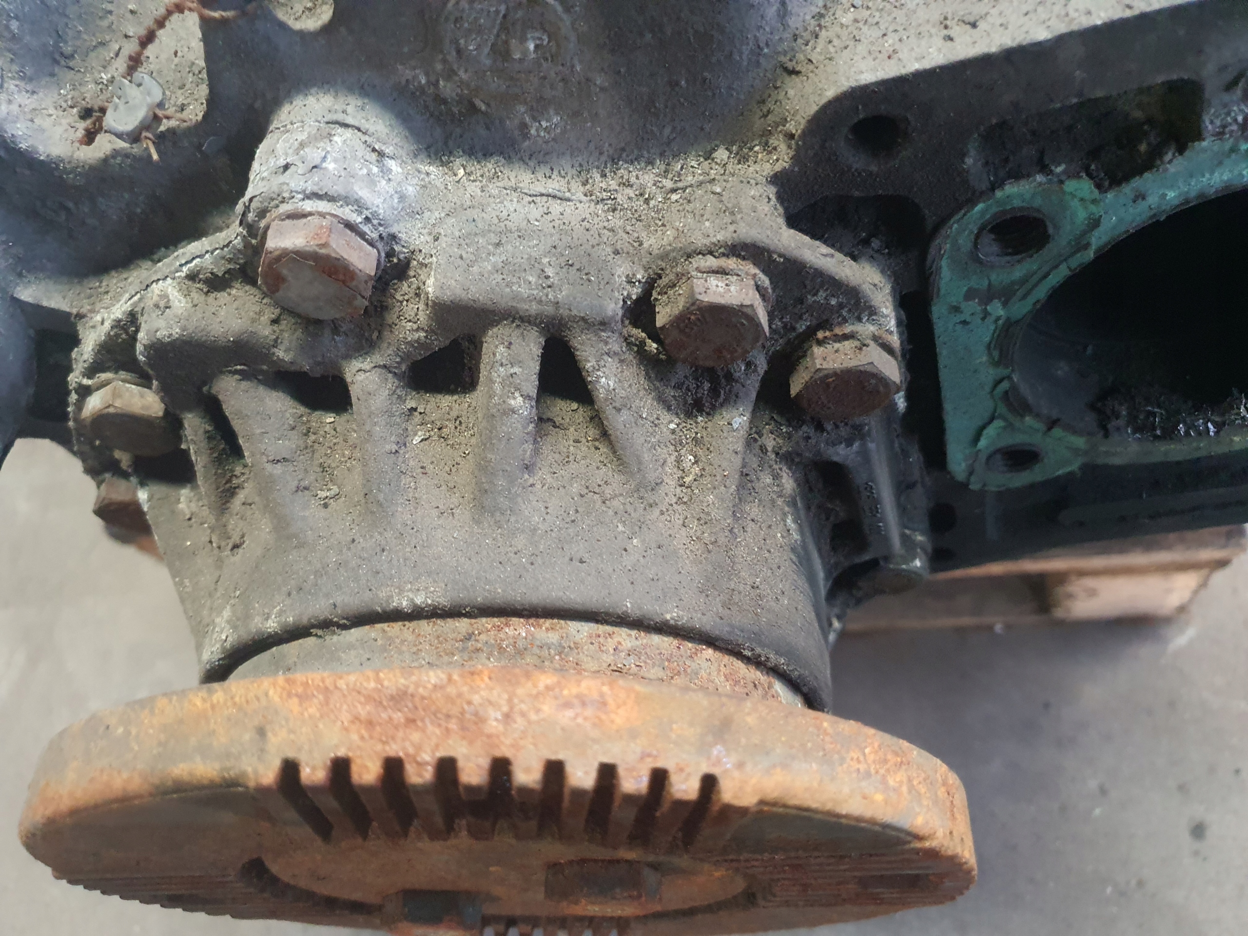 Cubierta de rodamiento ZF Ecosplit 4 OEM 651531351 image 2