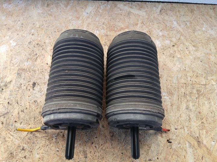 PORSCHE MACAN 95B ILMAJOUSTIN VASEN TAKA 95B616001B