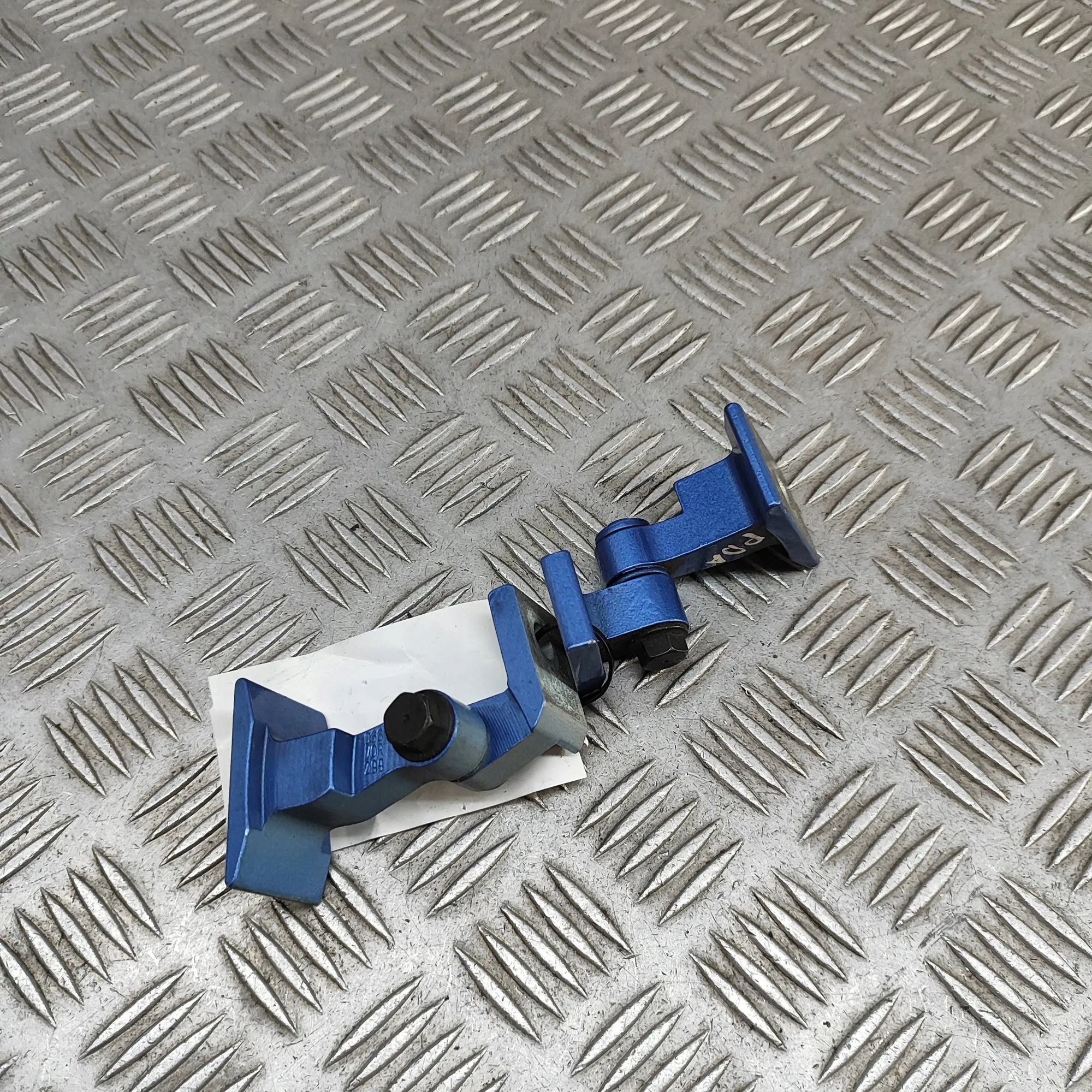 BMW 2 F44 Front Door Hinge - Used image 3