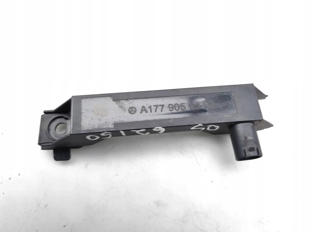 Mercedes-Benz EQB Antenne intern 2024 A1779050500 image 2