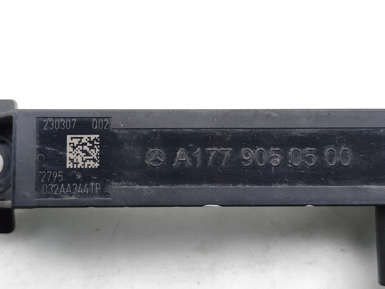 Mercedes-Benz EQB Antenne intern 2024 A1779050500 image 7