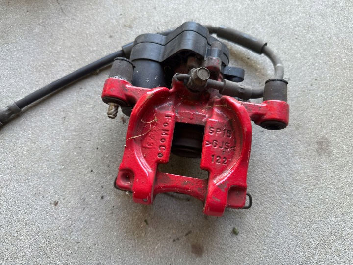 Ford Kuga III 2021 Taka puoli oikea Takajarrujarru K1GC2D250A