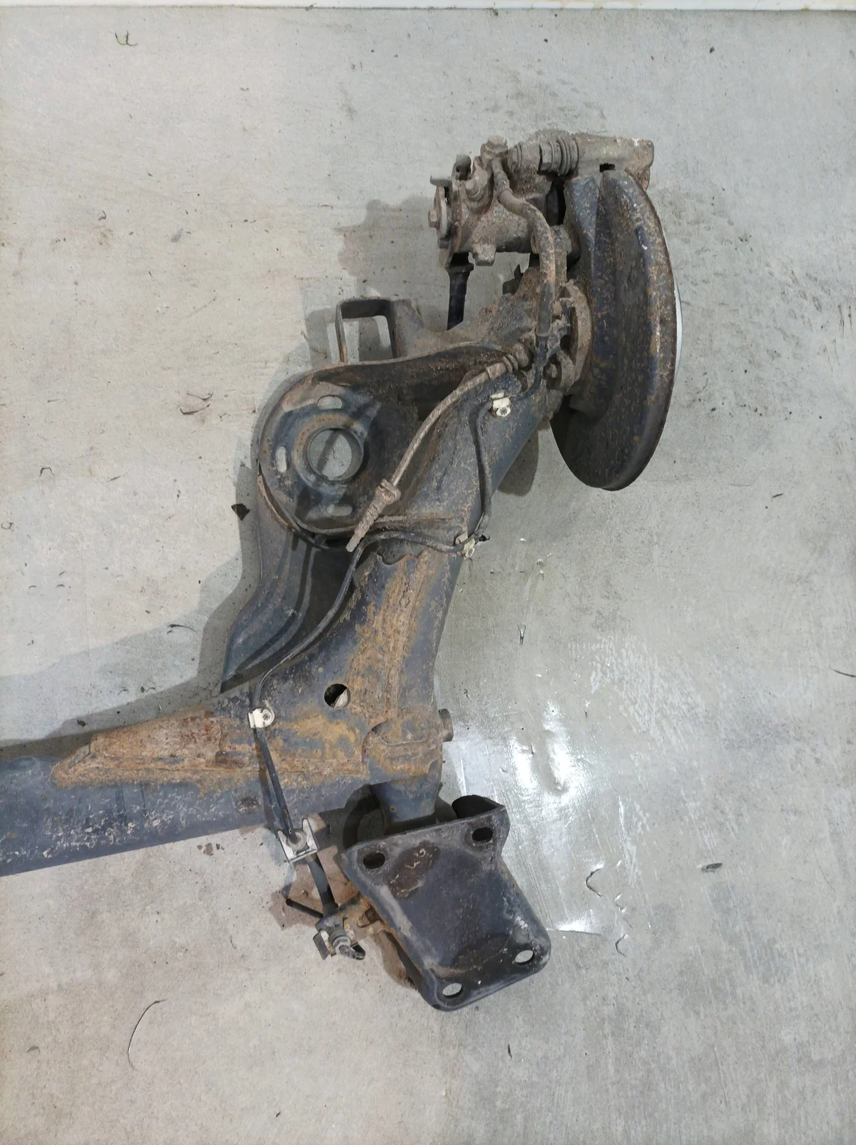 Viga Suspensão Traseira Skoda Rapid I