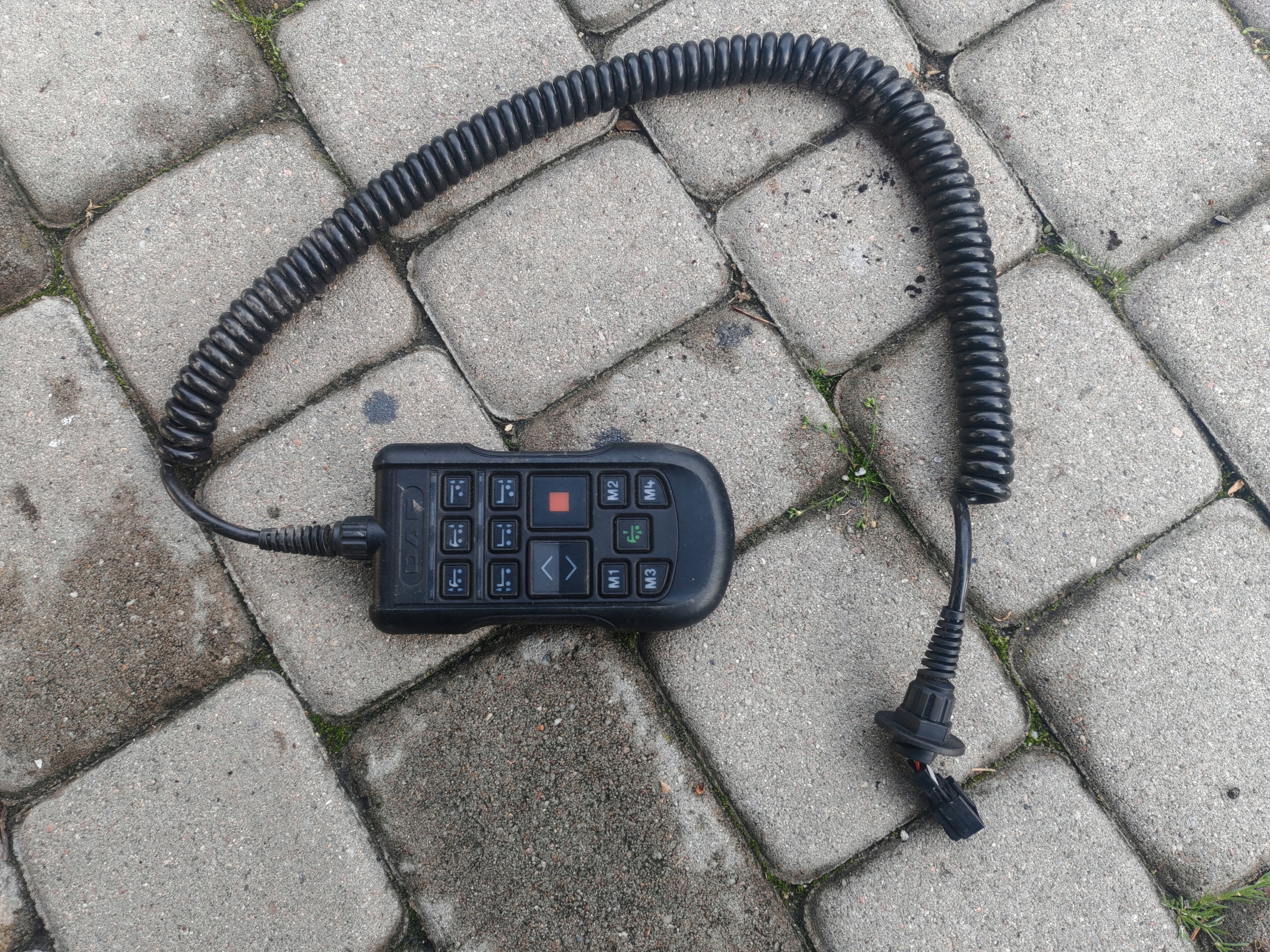 Pilote de commande suspension ECAS DAF XF 106 CF Euro6 Lift 2028768 image 2