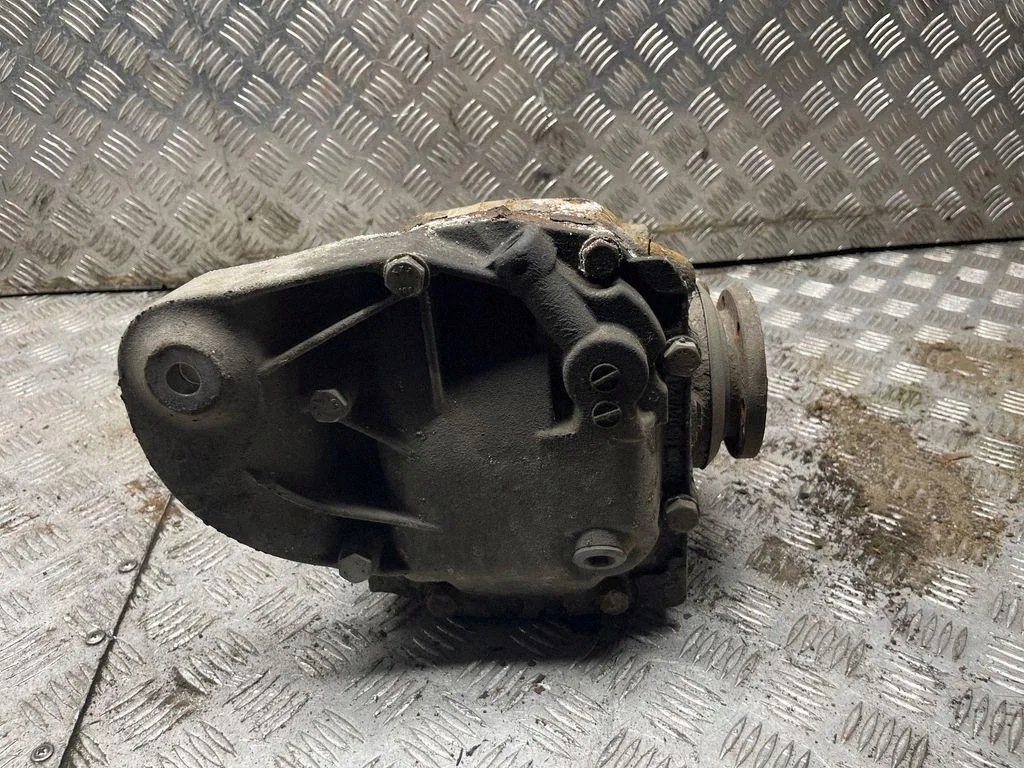 Taka-akseli BMW 1 (F20) 754158002 2.0L Diesel 2015