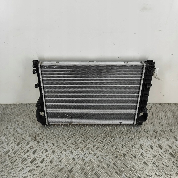 Mercedes-Benz OE A2215003203 Wasser-Kühler