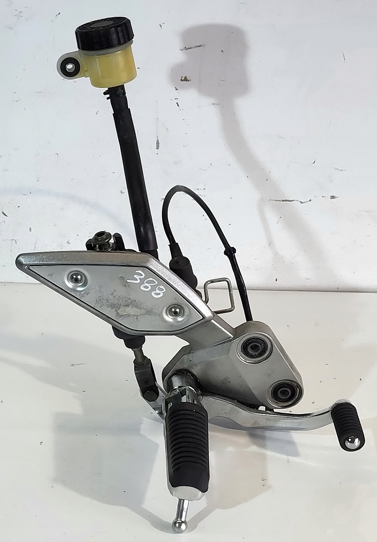 Rechter Vorderarm KOMPLETT Bremshebelpumpe Yamaha FZ1 Fazer 06-15 image 2