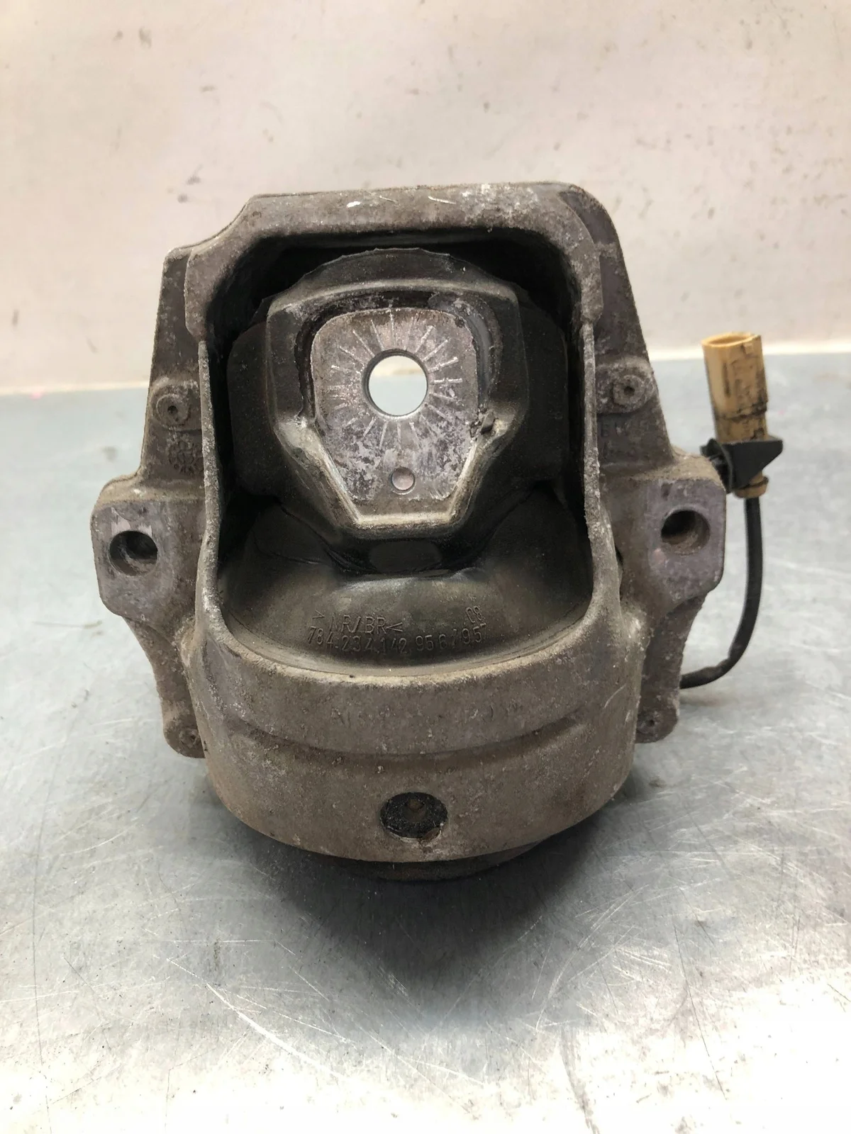 Support moteur Audi A5 8T 2.0 TDI CGL