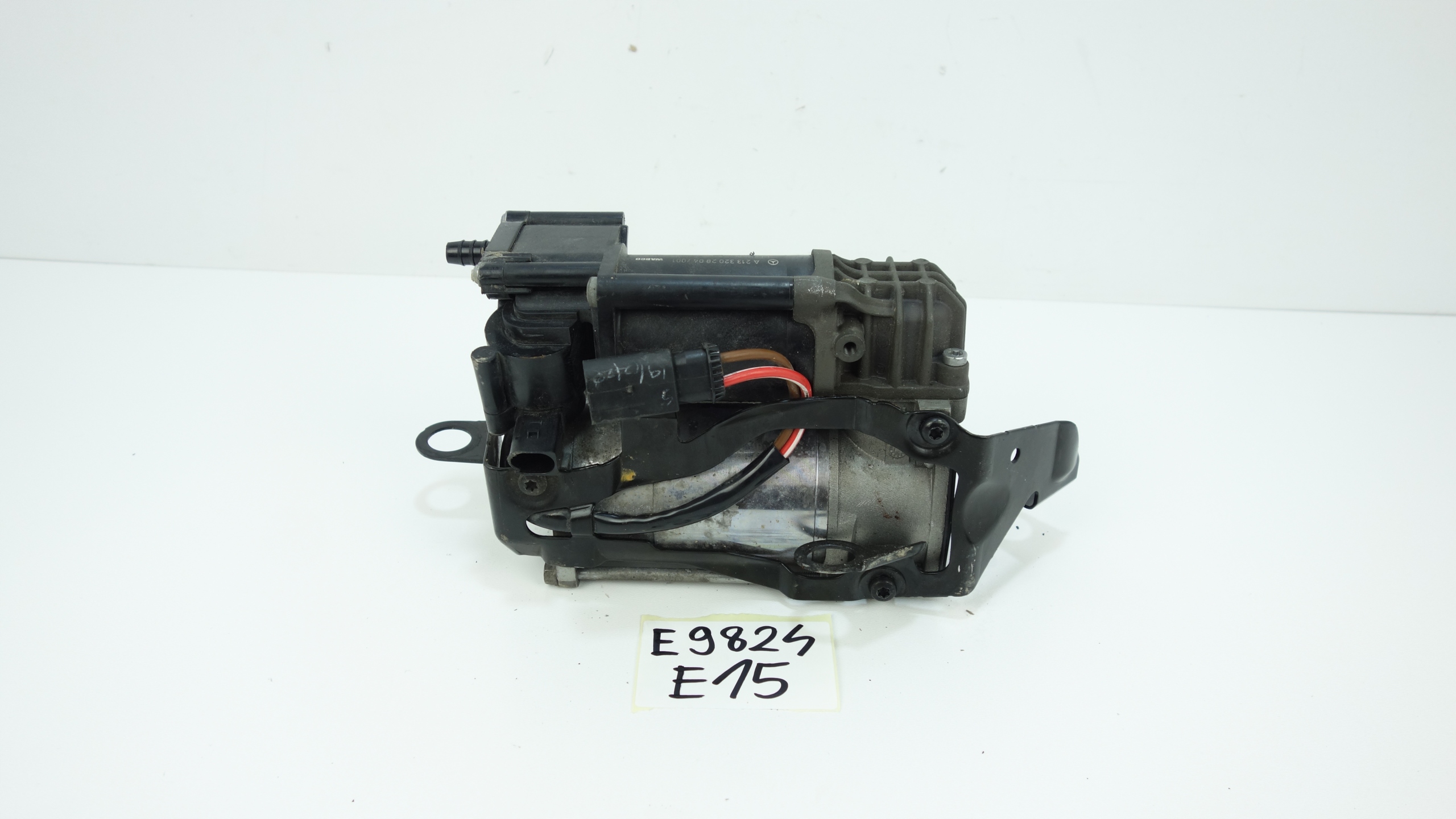 MERCEDES W205 W213 W253 Luftfederungskompressor A2133202804 image 4