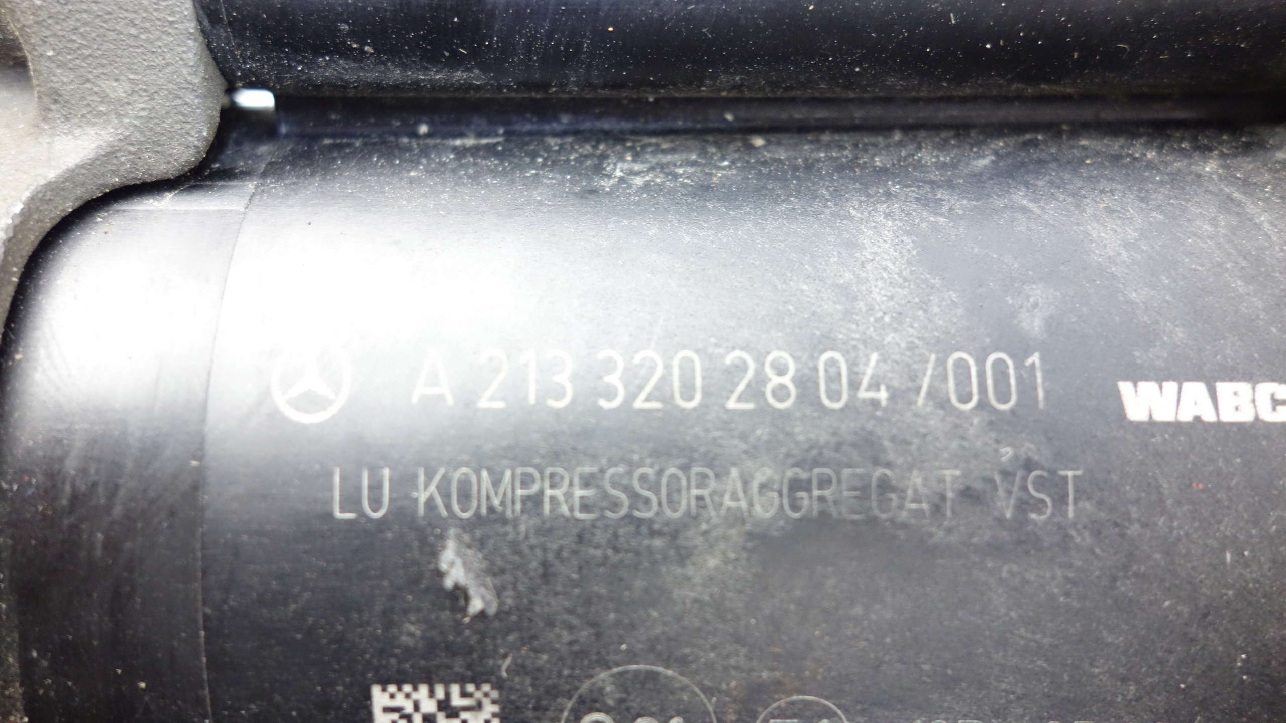 MERCEDES W205 W213 W253 Luftfederungskompressor A2133202804 image 5