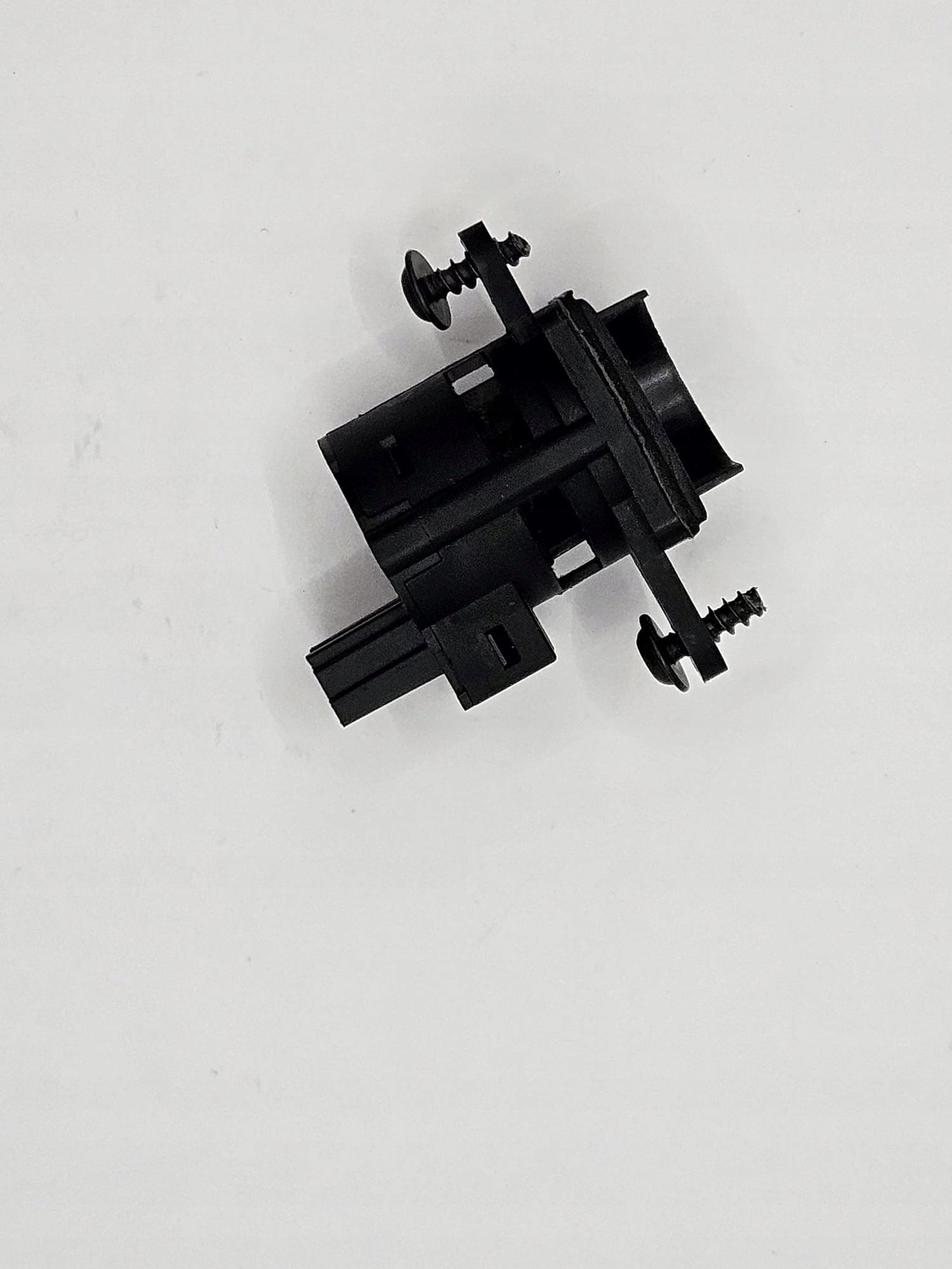 Tesla Cabin Temperature Sensor 1494715-00-C Used image 3