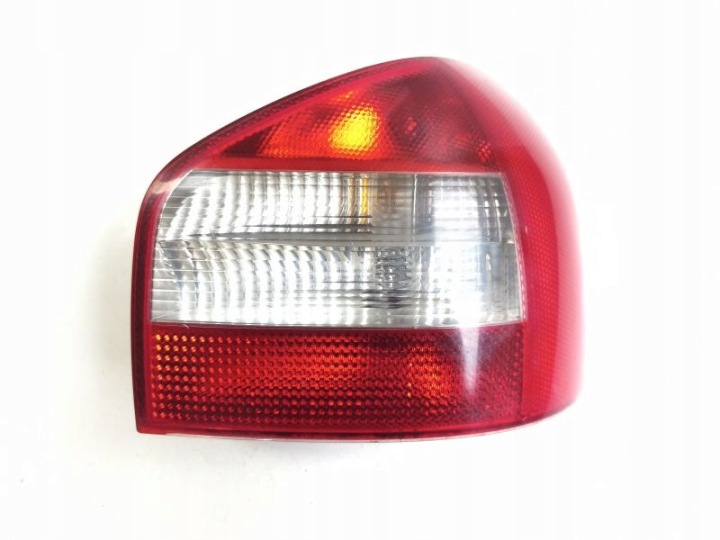 AUDI A3 8L LIFT REAR LAMP RIGHT TAIL 8L0945096C
