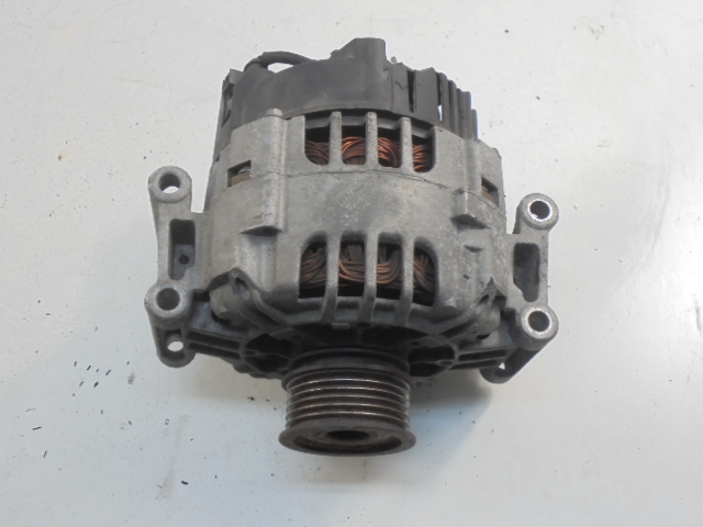 AUDI A4 B7 ALTERNATOR 2 PIN VALEO 140A 06D903016A COMPLETE
