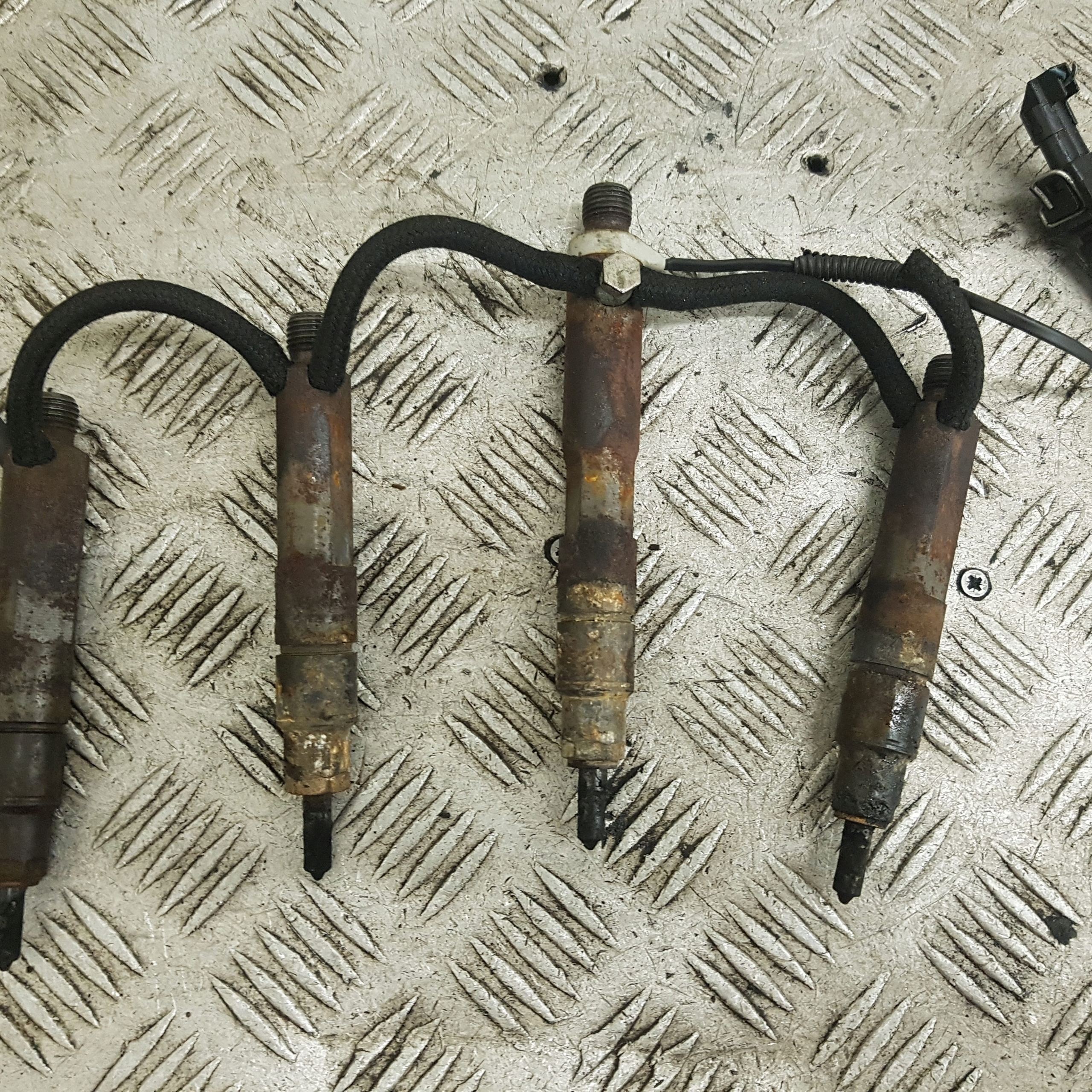 Injecteurs Volkswagen Passat B5 028130202P image 2