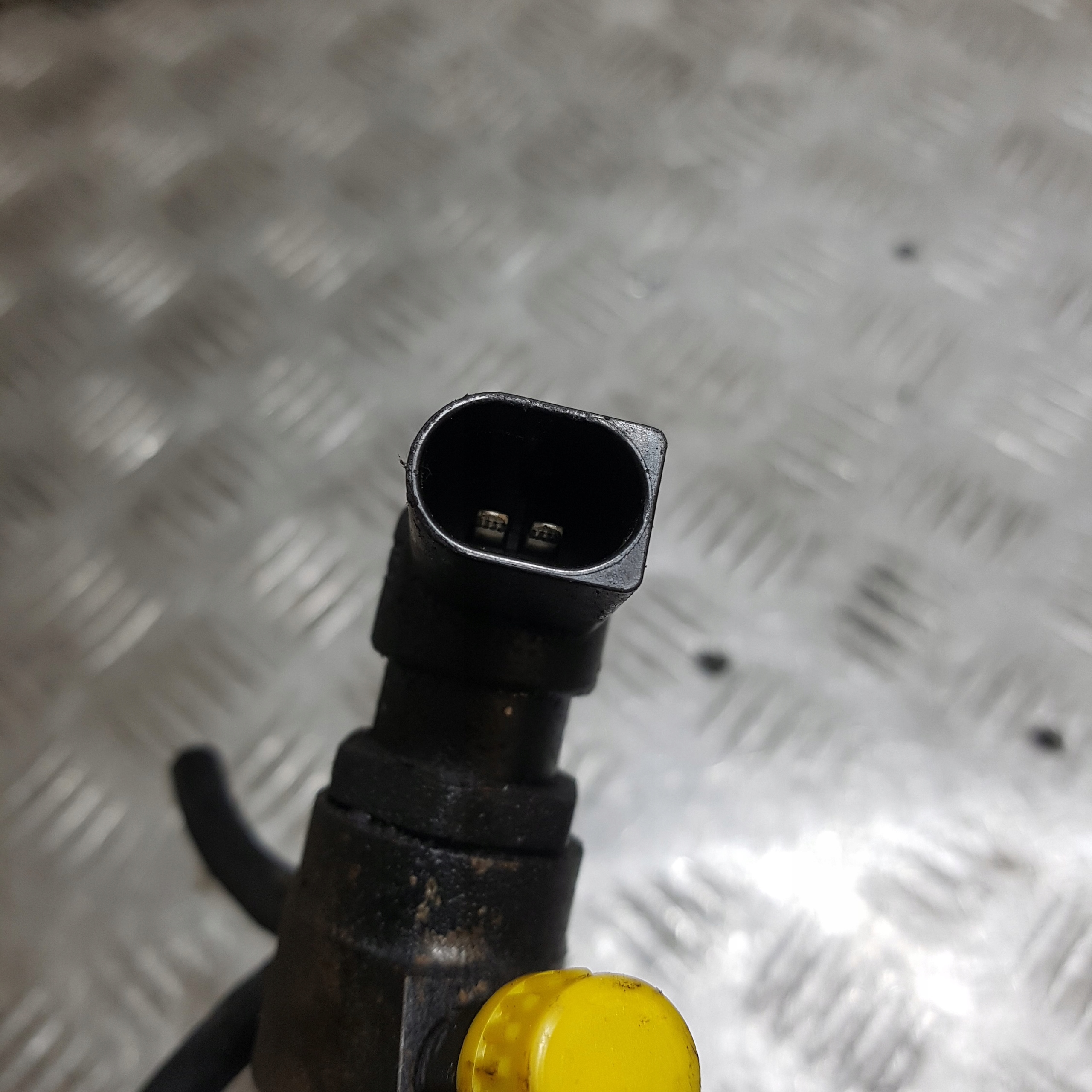 Inyector Ford Fiesta MK6 1.4 TDCI 9645988580 image 4