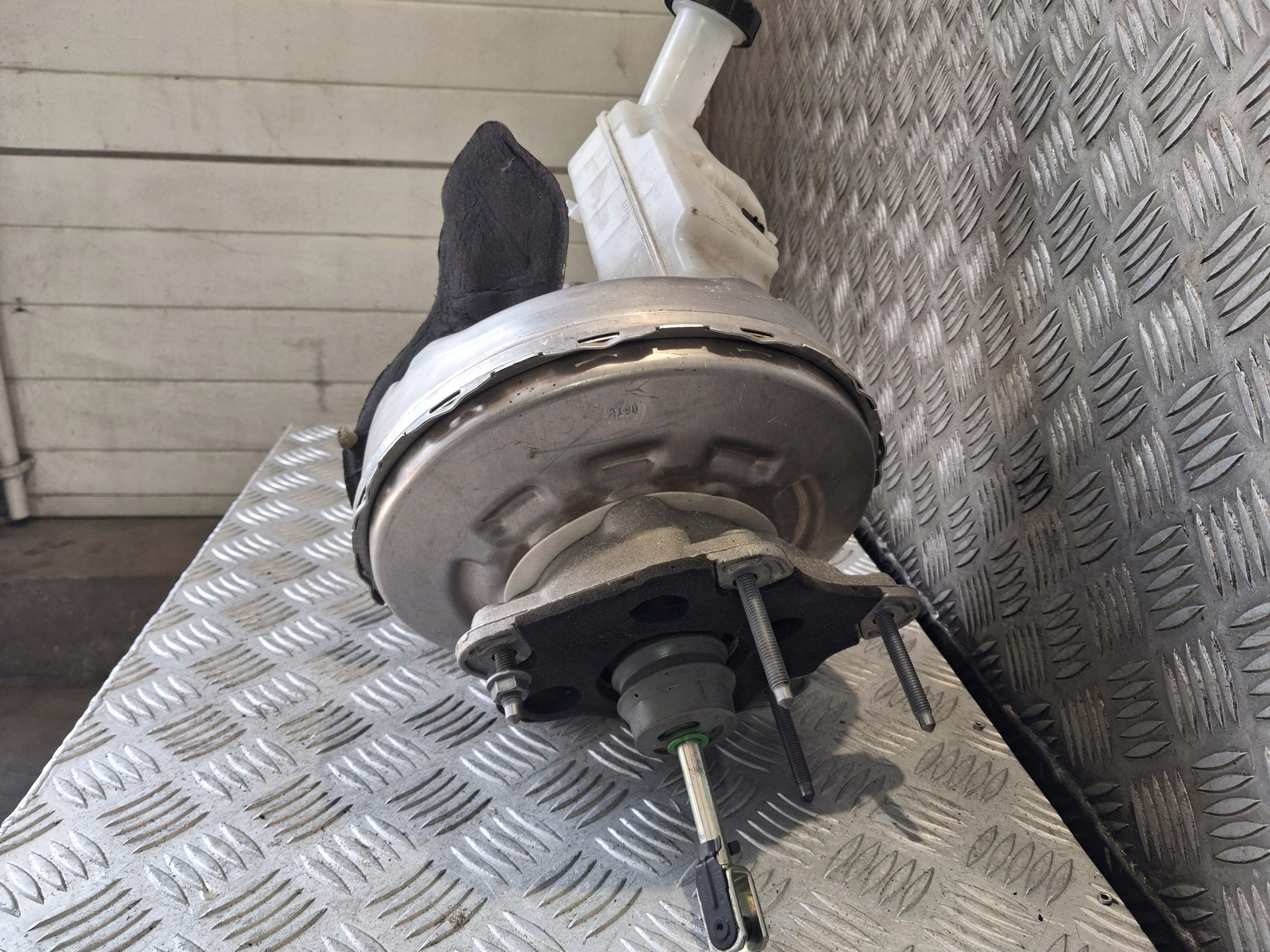 Rempomp Renault Clio V 2019 472109156R image 3